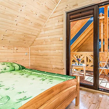 בית נופש 2 Bedroom In פוביירובו