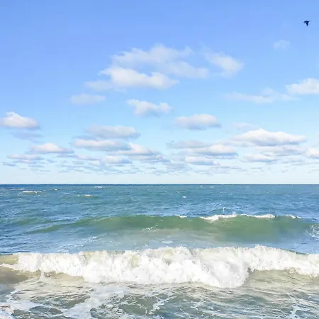 2 Bedroom In בית נופש פוביירובו